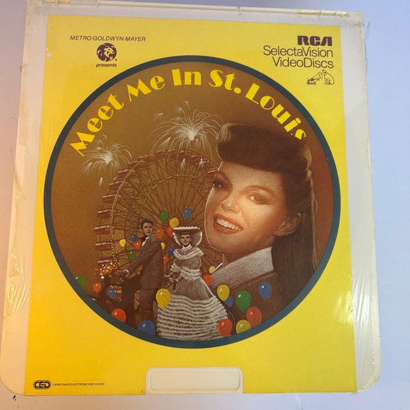 Meet Me in St Louis RCA Selectavision Videodisc Judy Garland Movie - Picture 1 of 2